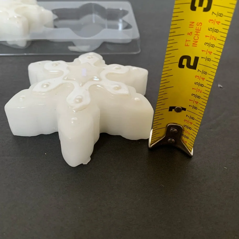 NWT Williams Sonoma Floating Candle Snowflake Shaped Set of 3 White Silver VTG